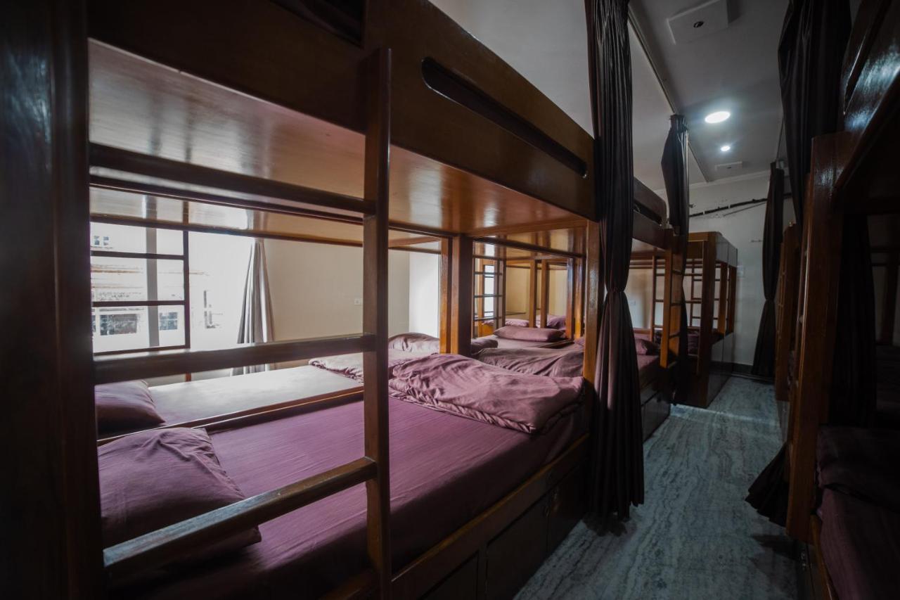 Pearl Courtyard Dormitory Варанаси Экстерьер фото