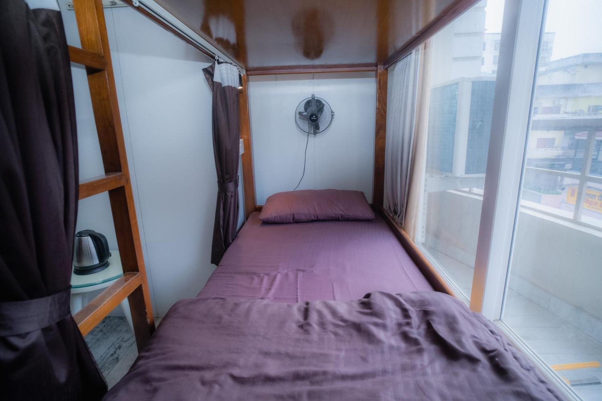 Pearl Courtyard Dormitory Варанаси Экстерьер фото