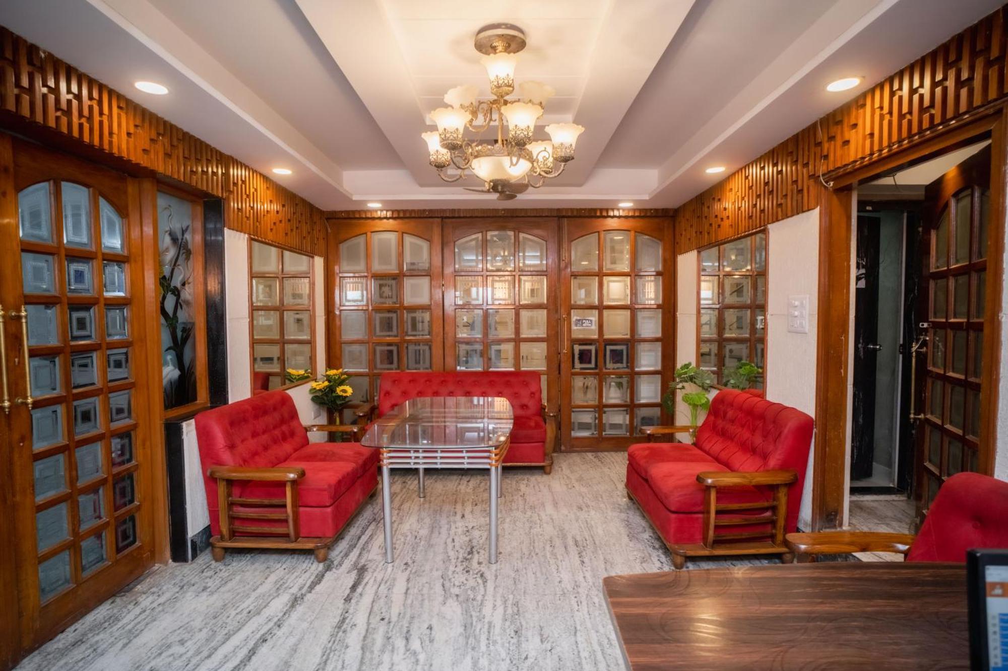 Pearl Courtyard Dormitory Варанаси Экстерьер фото