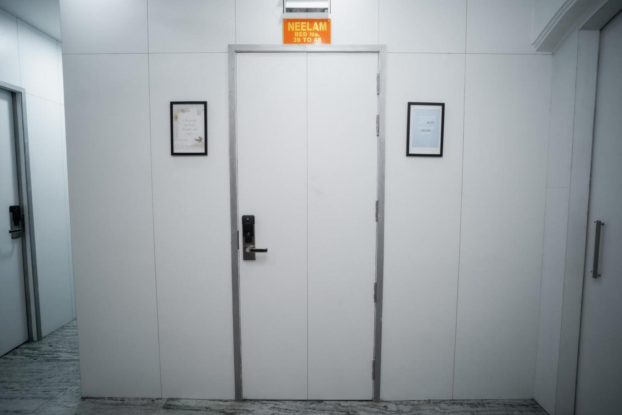 Pearl Courtyard Dormitory Варанаси Экстерьер фото